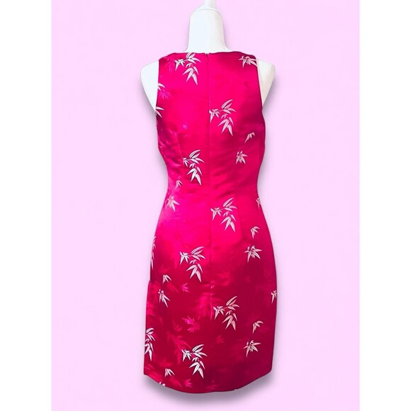 Frederick’s of Hollywood Pink Asain Floral Brocade Sleeveless Sheath Dress Sz 10 - Picture 2 of 10